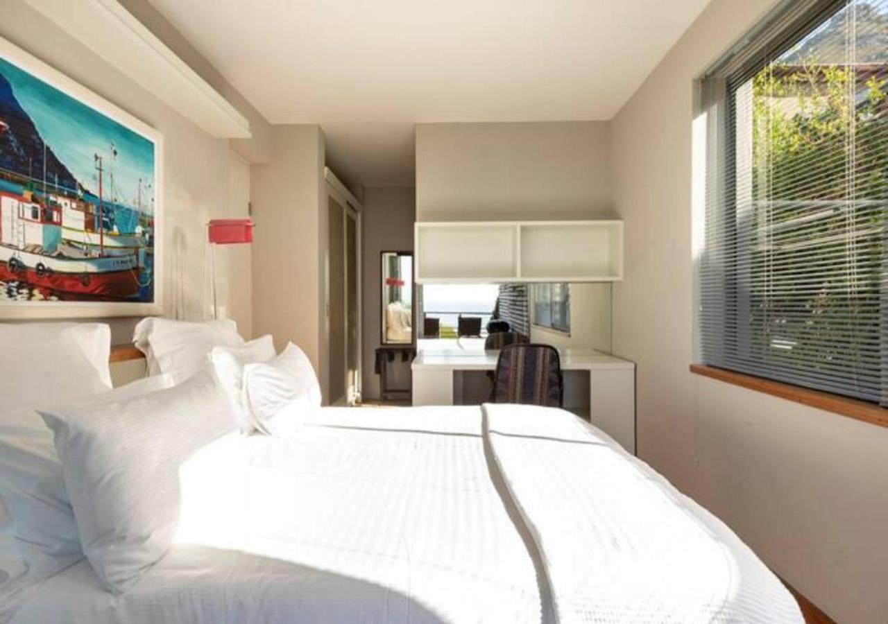 Seaview Apartment In Muizenberg Exterior photo