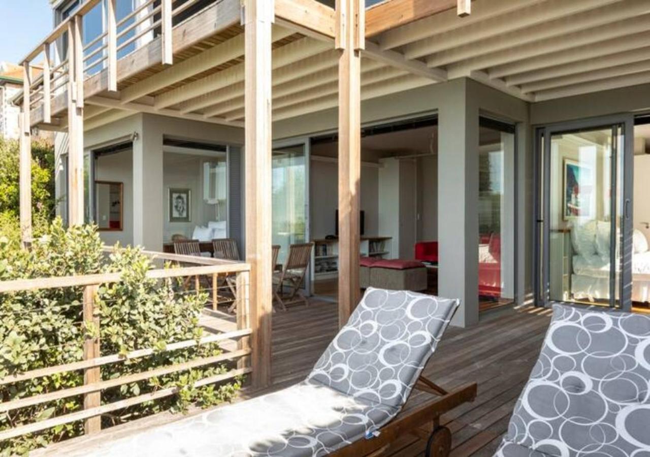 Seaview Apartment In Muizenberg Exterior photo