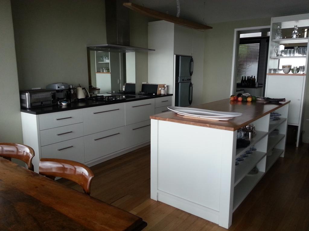 Seaview Apartment In Muizenberg Exterior photo
